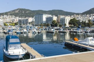 Περίεργες αλλαγές όρων για τα περιφερειακά λιμάνια