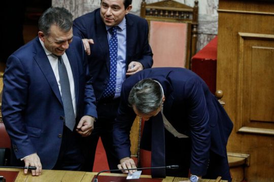 Με ονοματεπώνυμο οι 158 ψήφοι για την κατάργηση της 13ης σύνταξης