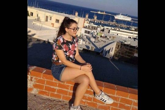 Ο κατηγορούμενος άκουγε μάρτυρα γελώντας