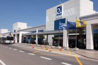 Πολύφερνη νύφη το «Ελ. Βενιζέλος»