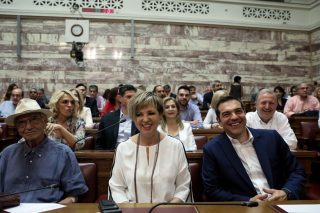 Πρόταση νόμου για αυξήσεις στον κατώτατο μισθό