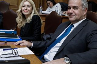 Ράβε-ξήλωνε για τους συνεταιρισμούς