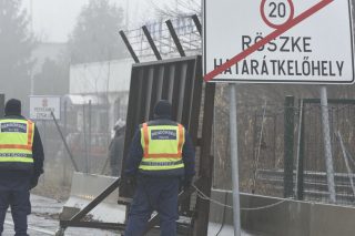 Οταν η Frontex κάνει «πλάτες» στον Ορμπαν