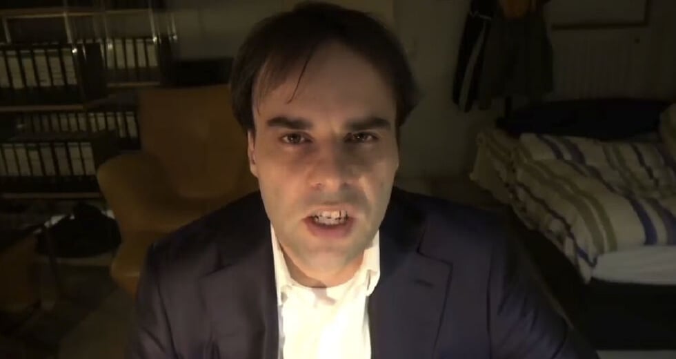 Να ζει κανείς με νεοναζί;