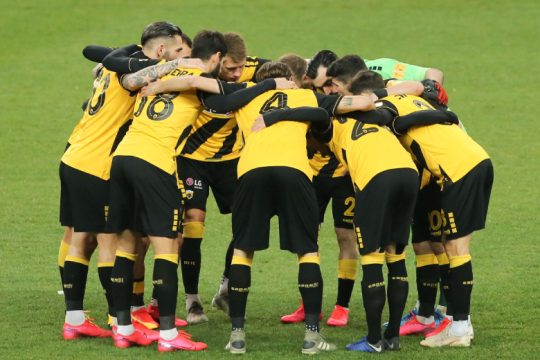 Με άμυνα ανάγκης πάει στη Νέα Σμύρνη