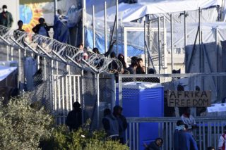 Τα νησιά δεν είναι φυλακές