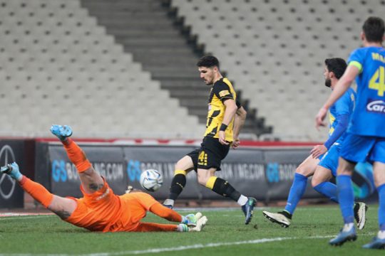 Με «τεσσάρα» η ΑΕΚ συμπλήρωσε το καρέ του Κυπέλλου