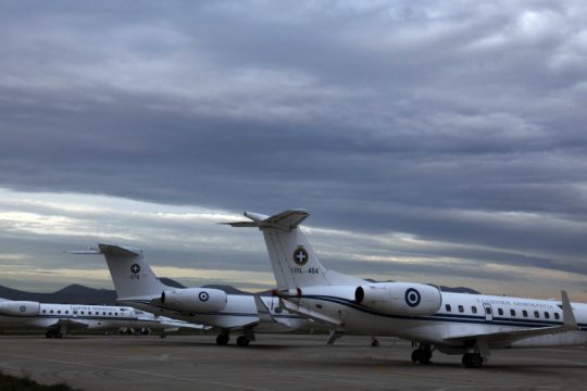 Επαναπατρίστηκαν δύο Έλληνες από τη Γουχάν