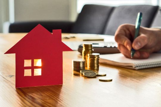 Ρυθμίσεις αντί πλειστηριασμών επιλέγουν οι τράπεζες