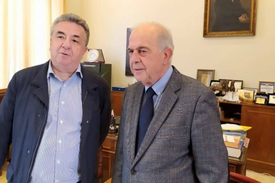 Στην Αθήνα Αρναουτάκης-Λαμπρινός για την υποθήκη του «Ν. Καζαντζάκης»