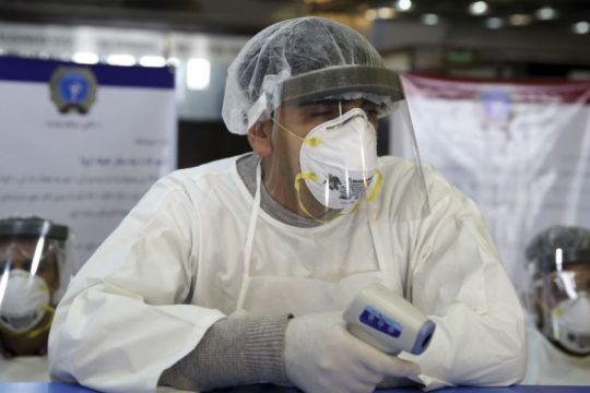 Ταξιδιωτικές οδηγίες ενώ ο ΠΟΥ διαπιστώνει έξαρση κρουσμάτων του κορονοϊού
