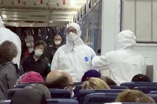 Κορονοϊός: Έφυγαν από την Ιαπωνία οι Αμερικανοί επιβάτες του Diamond Princess
