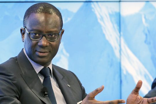 Παιχνίδια εξουσίας και κατασκοπίας