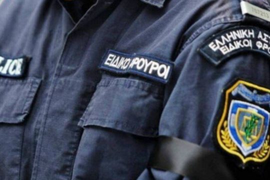 Παραιτήσεις ζητά ο ΣΥΡΙΖΑ για το κυβερνητικό φιάσκο με τους ειδικούς φρουρούς