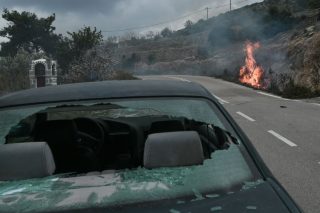 Ανασυντάσσονται τα ακροδεξιά φίδια