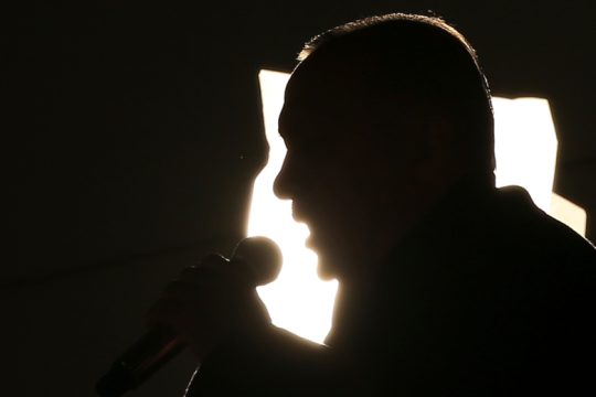 Πιστούς μέχρι τον… θάνατο θέλει ο Ερντογάν