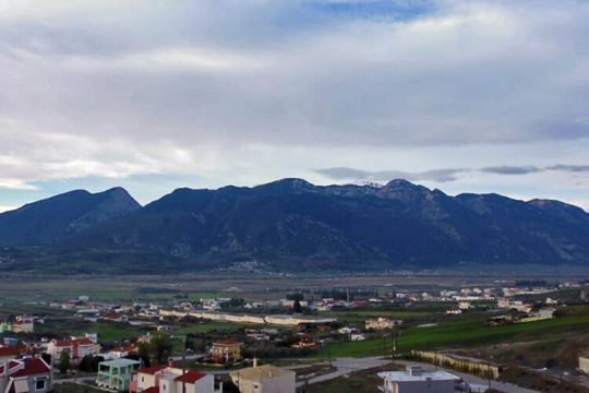 Τα βιομηχανικά αιολικά σκαρφαλώνουν στην Οίτη