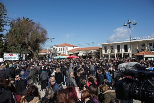 Βία στη βία των ΜΑΤ