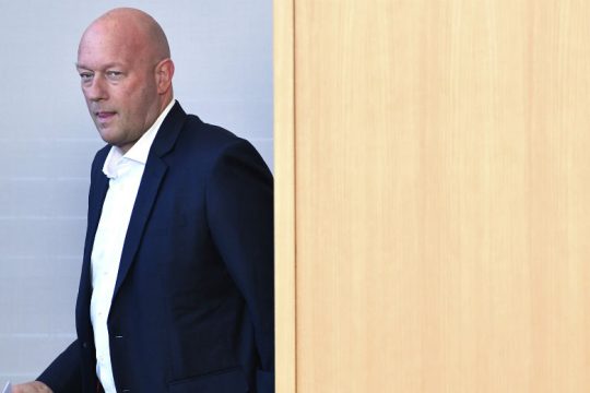 Καταποντίζονται CDU και FDP μετά το ακροδεξιό «φάλτσο» στη Θουριγγία