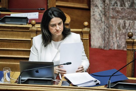 Καθησυχαστική η Κεραμέως για τους μαθητές που επιστρέφουν από Ιταλία