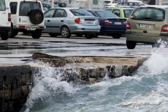 Τοπικές βροχές και έως 8 μποφόρ στο Αιγαίο