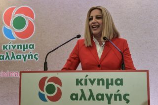 Αιχμές κατά Νάντιας, διαφοροποίηση Λοβέρδου 