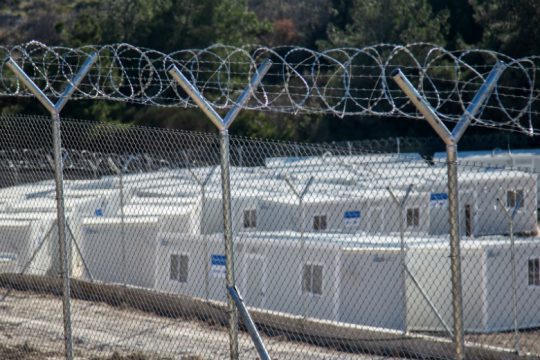 Κυβερνητικό κομφούζιο με τις νέες δομές στα νησιά