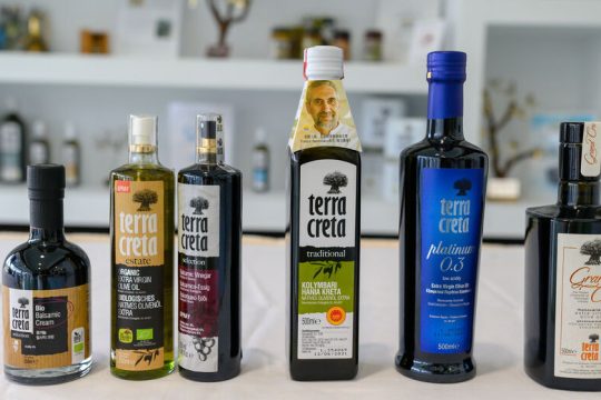 Ο μαγικός καρπός της κρητικής ελιάς σαγηνεύει την Κίνα