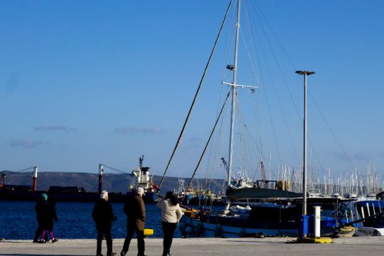 Εν πλω προς Λέσβο και Χίο δυνάμεις των ΜΑΤ