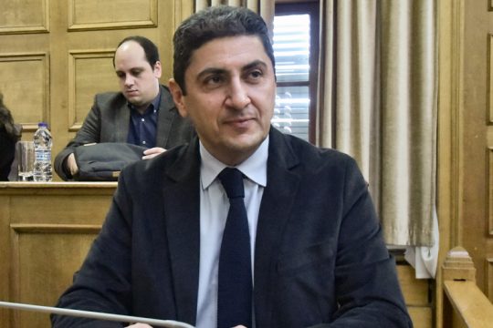 Φουλ επίθεση από τον Δικέφαλο