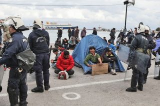 Γιατί ενοχλεί τόσο την κυβέρνηση μια ειρηνική διαδήλωση;