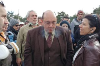 Τα ψαλίδια… λογοκρισίας της ΕΡΤ στα νησιά