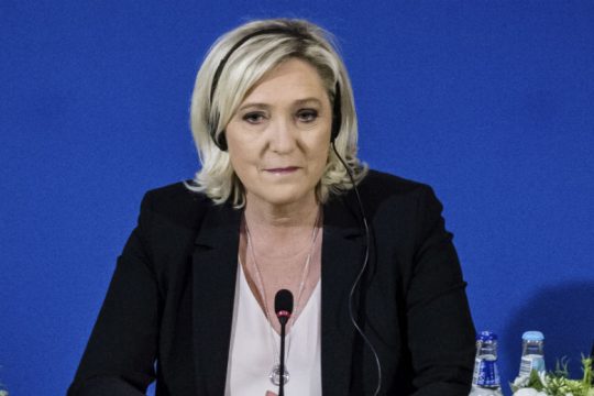 Στη ρωσική δικαιοσύνη η Λεπέν για μη αποπληρωμή δανείου από το 2014