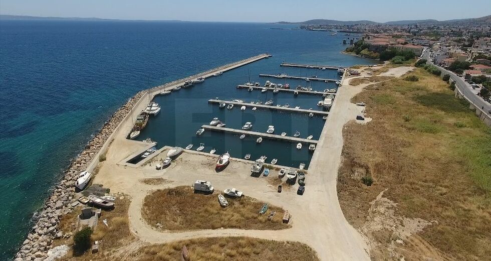 Σε κοινοπραξία συμφερόντων Τσάκου η μαρίνα Χίου