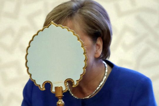 Η Ανγκελα δεν προλαβαίνει να περισώσει την υστεροφημία της