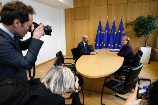 Σκληρή μάχη στις Βρυξέλλες για τον προϋπολογισμό