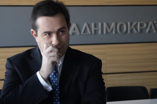 Συνέχεια στο αλαλούμ δίνει ο Μηταράκης