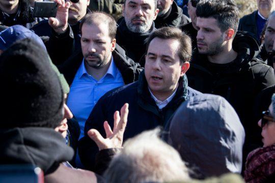 Μηταράκης καλεί νησιώτες για το κλείσιμο των υπαρχόντων ΚΥΤ