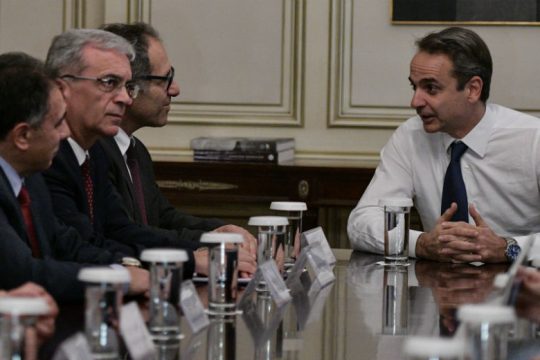 Ανακρούει πρύμναν η κυβέρνηση για την επίταξη
