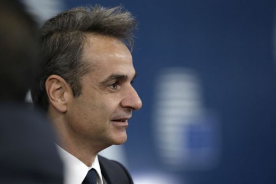 FT: Απροθυμία Μητσοτάκη να τα βάλει με τους ολιγάρχες
