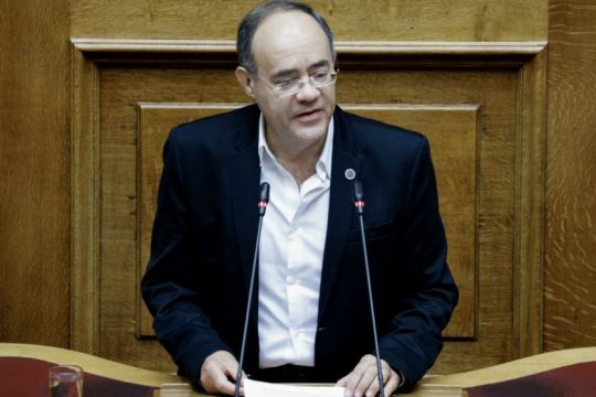 Μήνυση βουλευτή του ΣΥΡΙΖΑ για την απρόκλητη επίθεση των ΜΑΤ