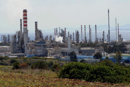 Όχι άλλα ατυχήματα στα διυλιστήρια, ζητούν τα σωματεία του κλάδου