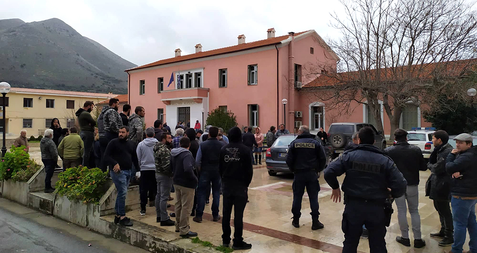 Παραδόθηκε ο δράστης