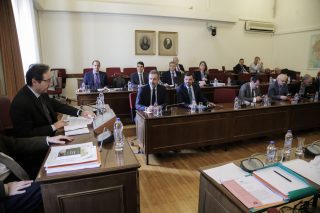 Εδώ παπάς, εκεί παπάς, πού είναι ο… Σαμαράς;