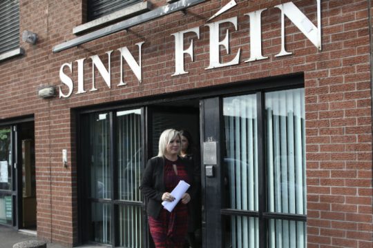 Μεγάλη άνοδος του Sinn Fein στην τελική ευθεία για τις εκλογές