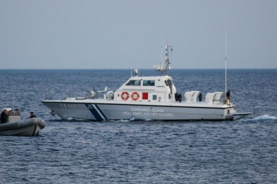 Ιστιοφόρο με 39 μετανάστες στη Λευκάδα