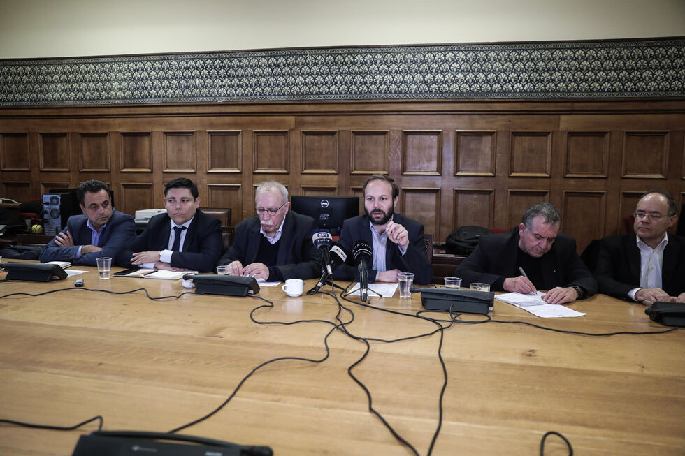 Αποσυμφόρηση τώρα ζητά η Κουμουνδούρου