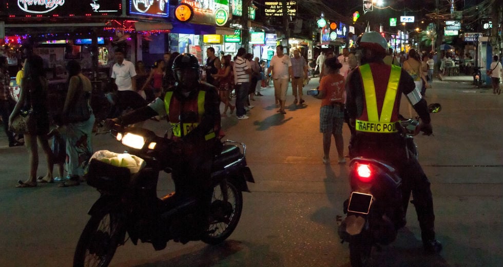 Πολύνεκρη επίθεση και κατάσταση ομηρίας στην Ταϊλάνδη