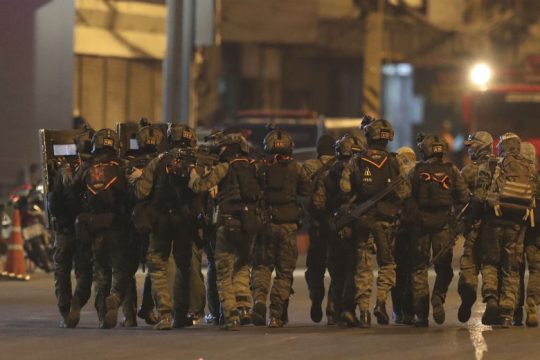 Επιχείρηση της αστυνομίας για απελευθέρωση των ομήρων στην Ταϊλάνδη