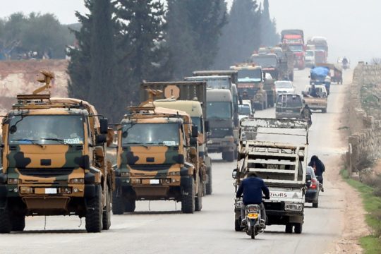 Εκρηκτική κατάσταση στην Ιντλίμπ, με τους πρόσφυγες απειλεί πάλι ο Ερντογάν